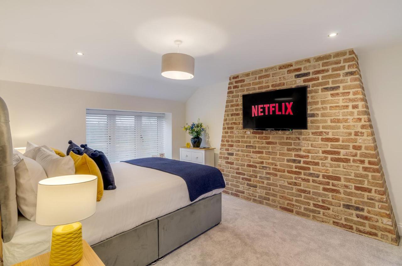 Spacious 6-Bed Home, Near The Norfolk Broads Clippesby Exterior foto