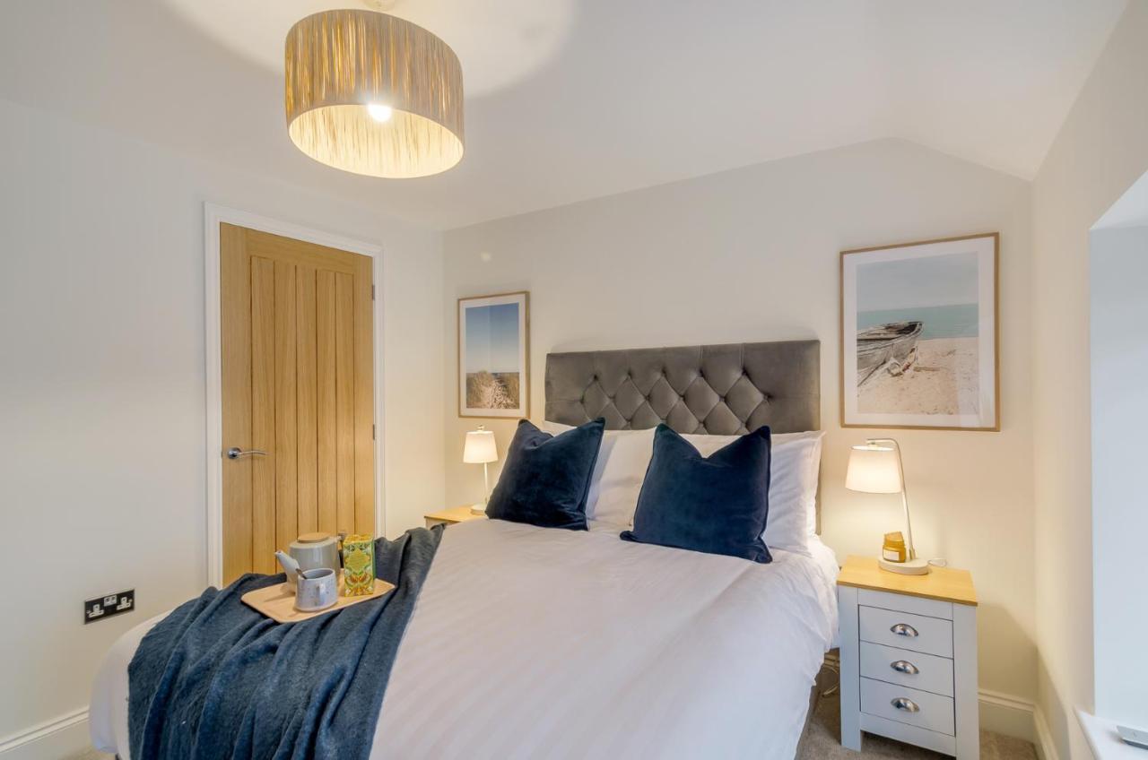 Spacious 6-Bed Home, Near The Norfolk Broads Clippesby Exterior foto
